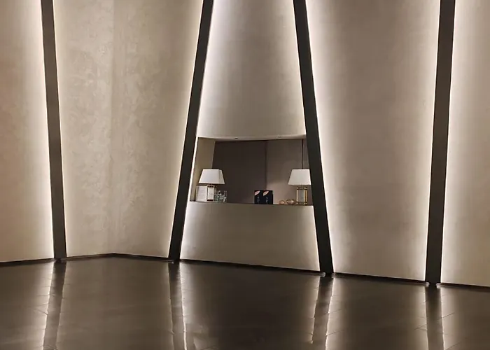 Century Spire Appartement